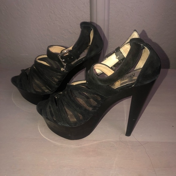 Michael Michael Kors Michael Kors Black Suede Platform size: 6 - Picture 2 of 3